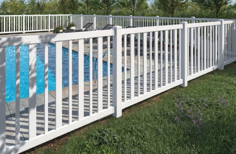 Vinyl pool fence service